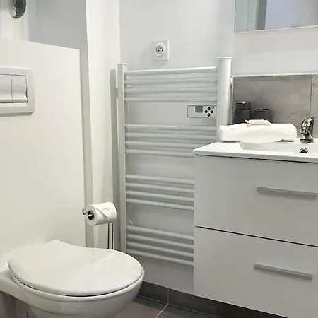 76 St Pierre - 1 Bedroom - Vaise Διαμέρισμα *
